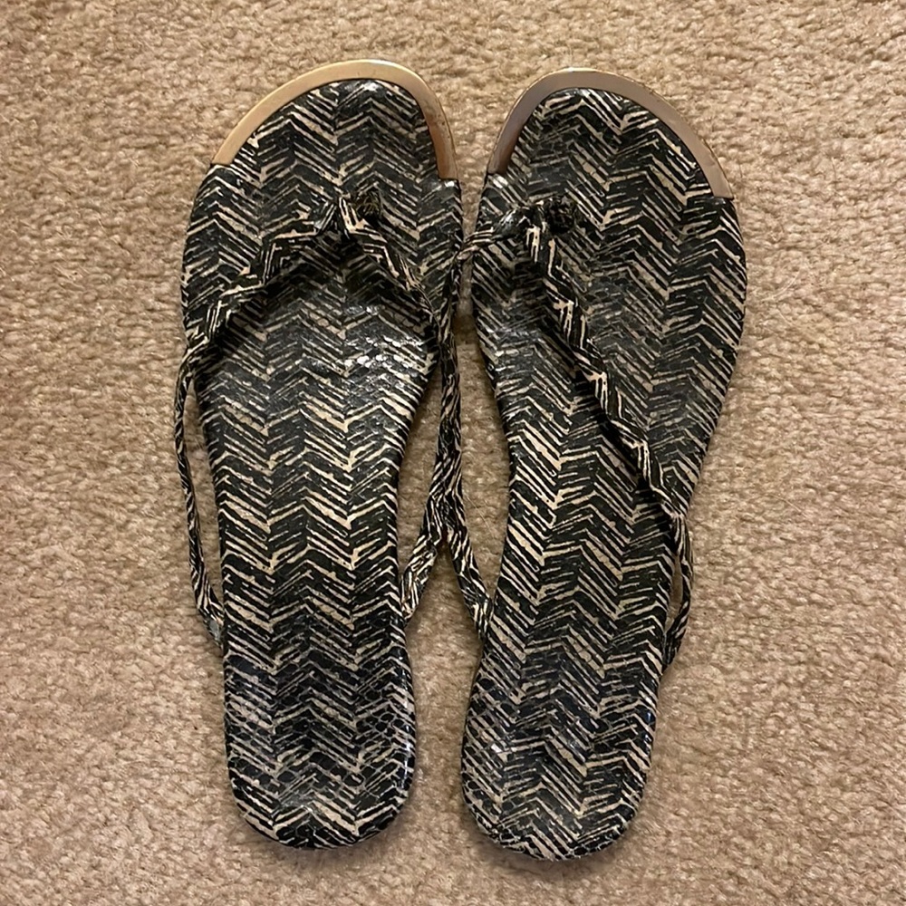 Patterned Flip Flops